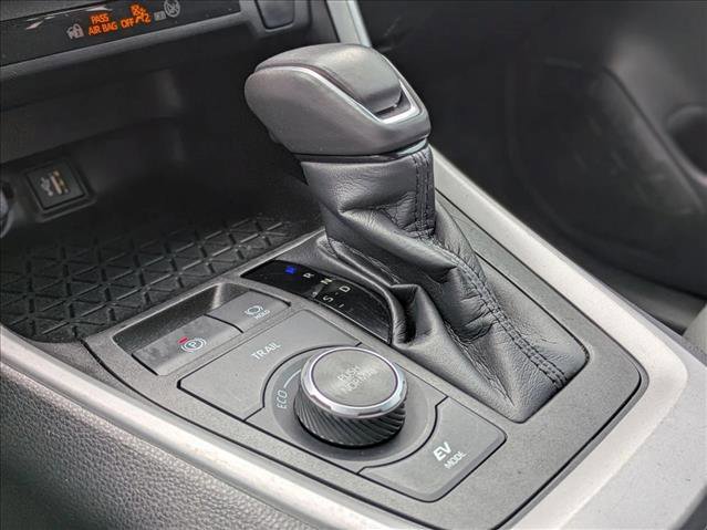 Used 2023 Toyota RAV4 SE image 13