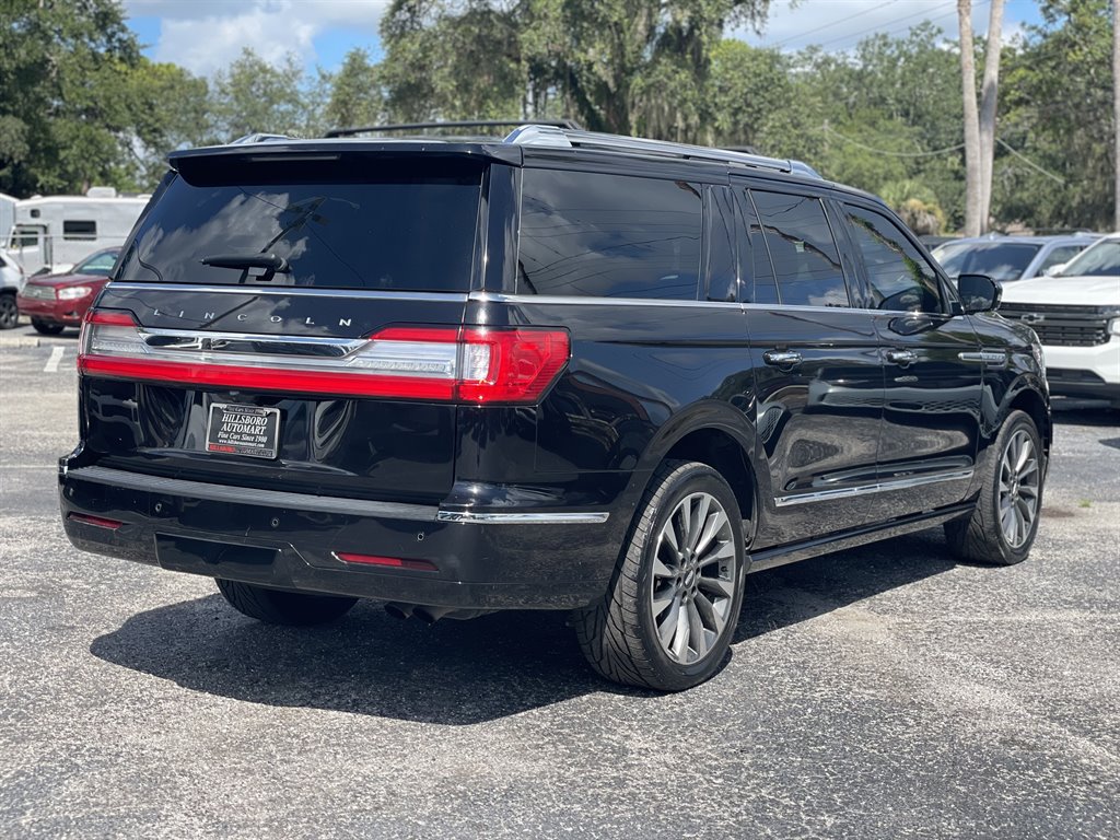 Used 2019 Lincoln Navigator L Select AWD/4WD image 22