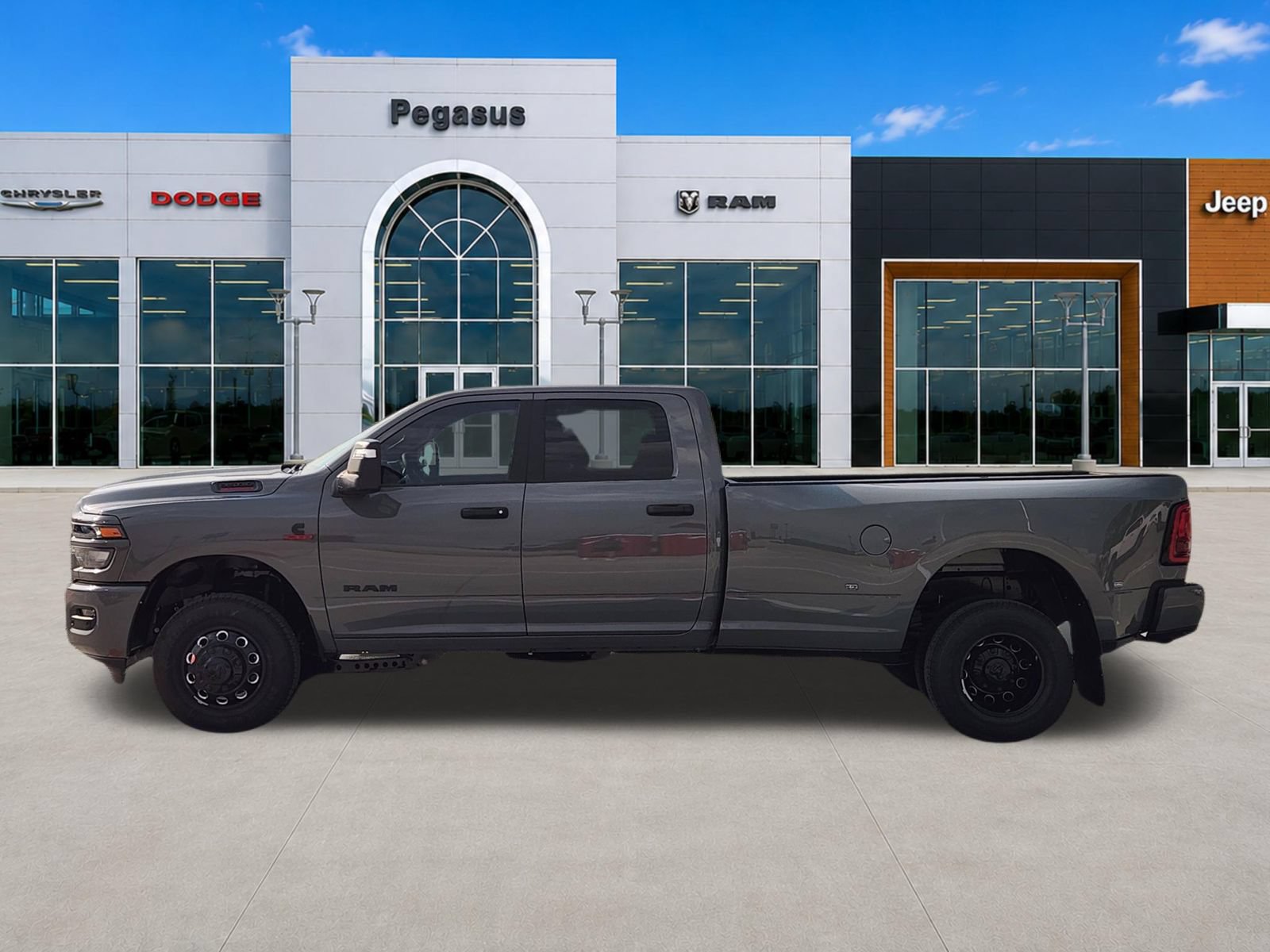 New 2027 RAM 3500 Big Horn AWD/4WD image 3