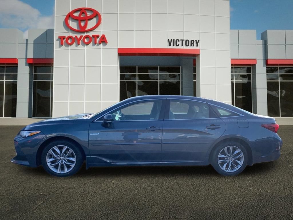 Used 2021 Toyota Avalon XLE w/ Moonroof Package FWD image 6