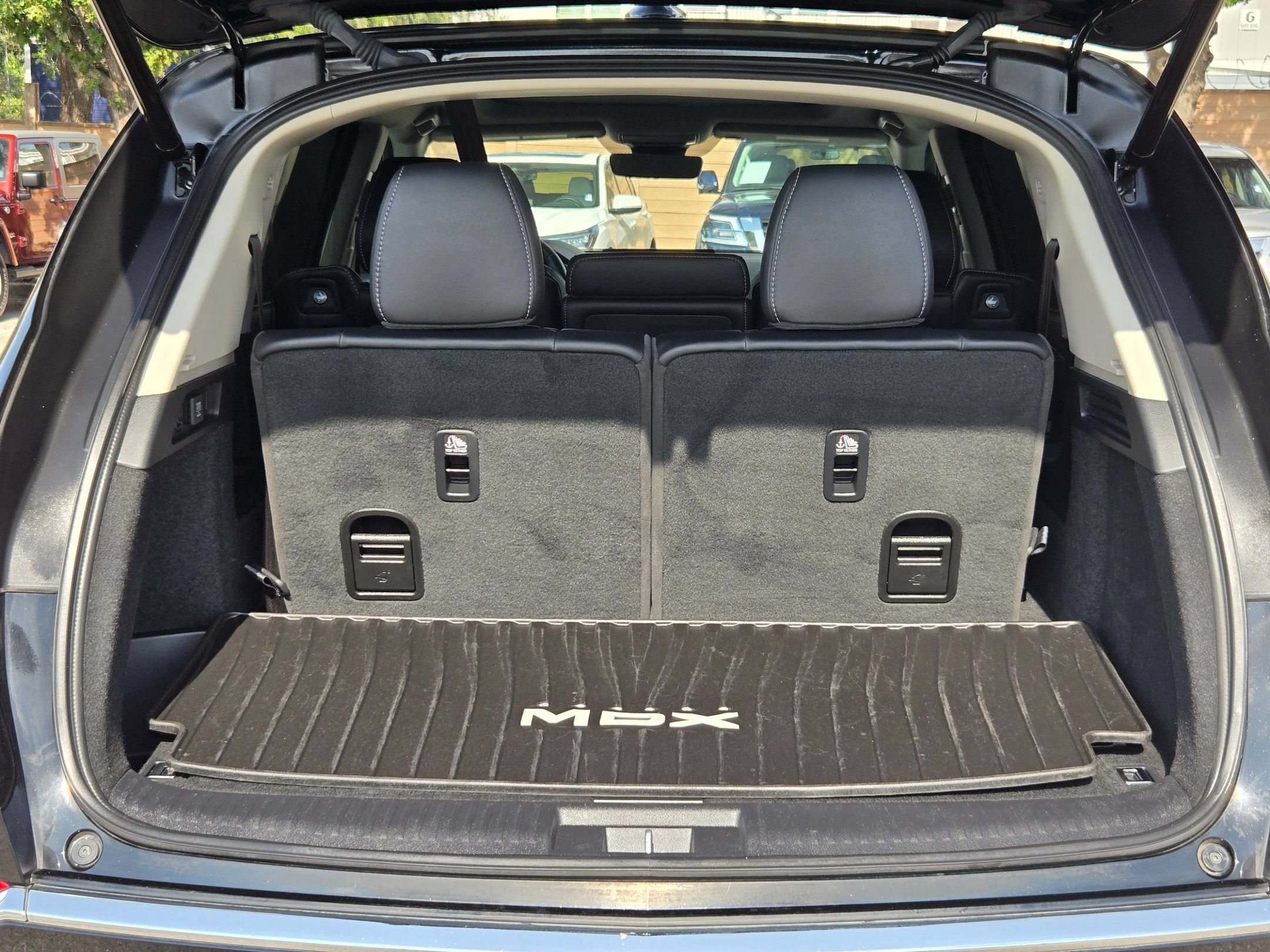 Certified 2023 Acura MDX FWD w/ Technology Package image 24