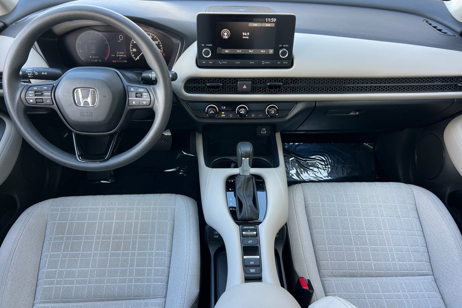 Used 2025 Honda HR-V LX image 13