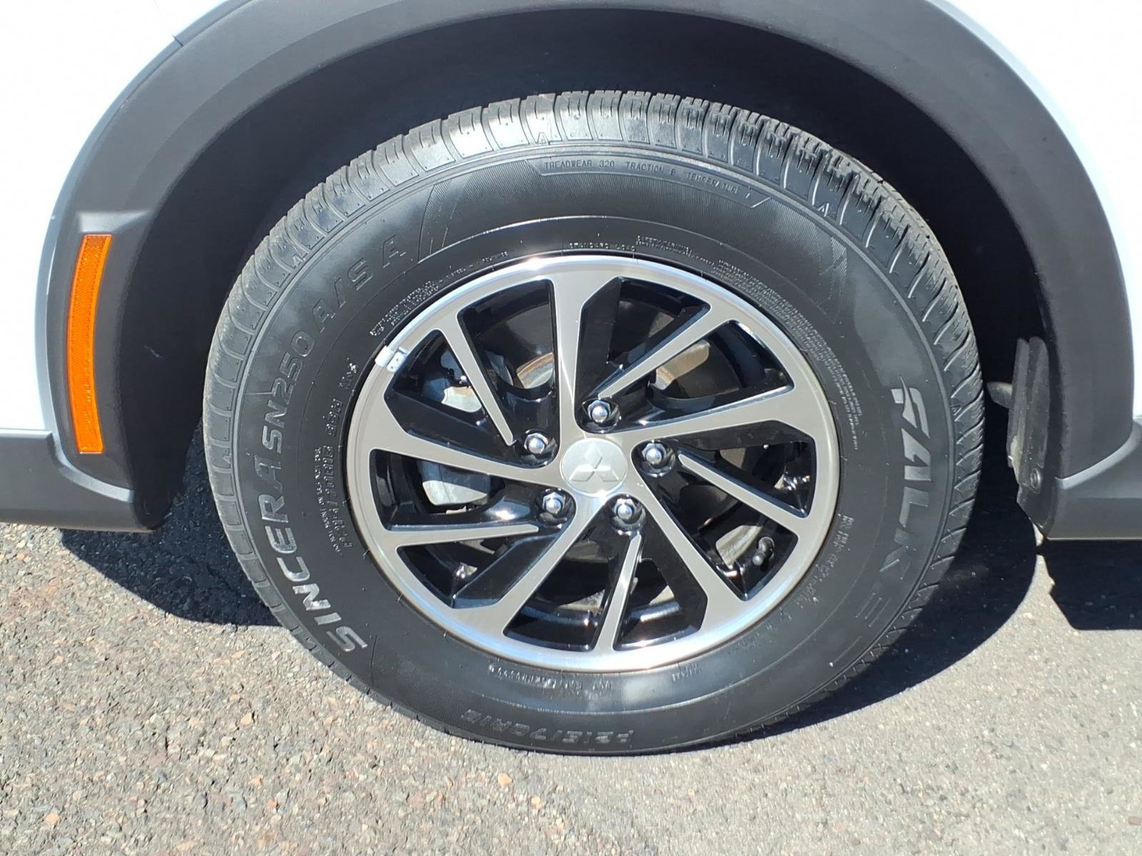 Used 2022 Mitsubishi Eclipse Cross ES AWD/4WD image 9