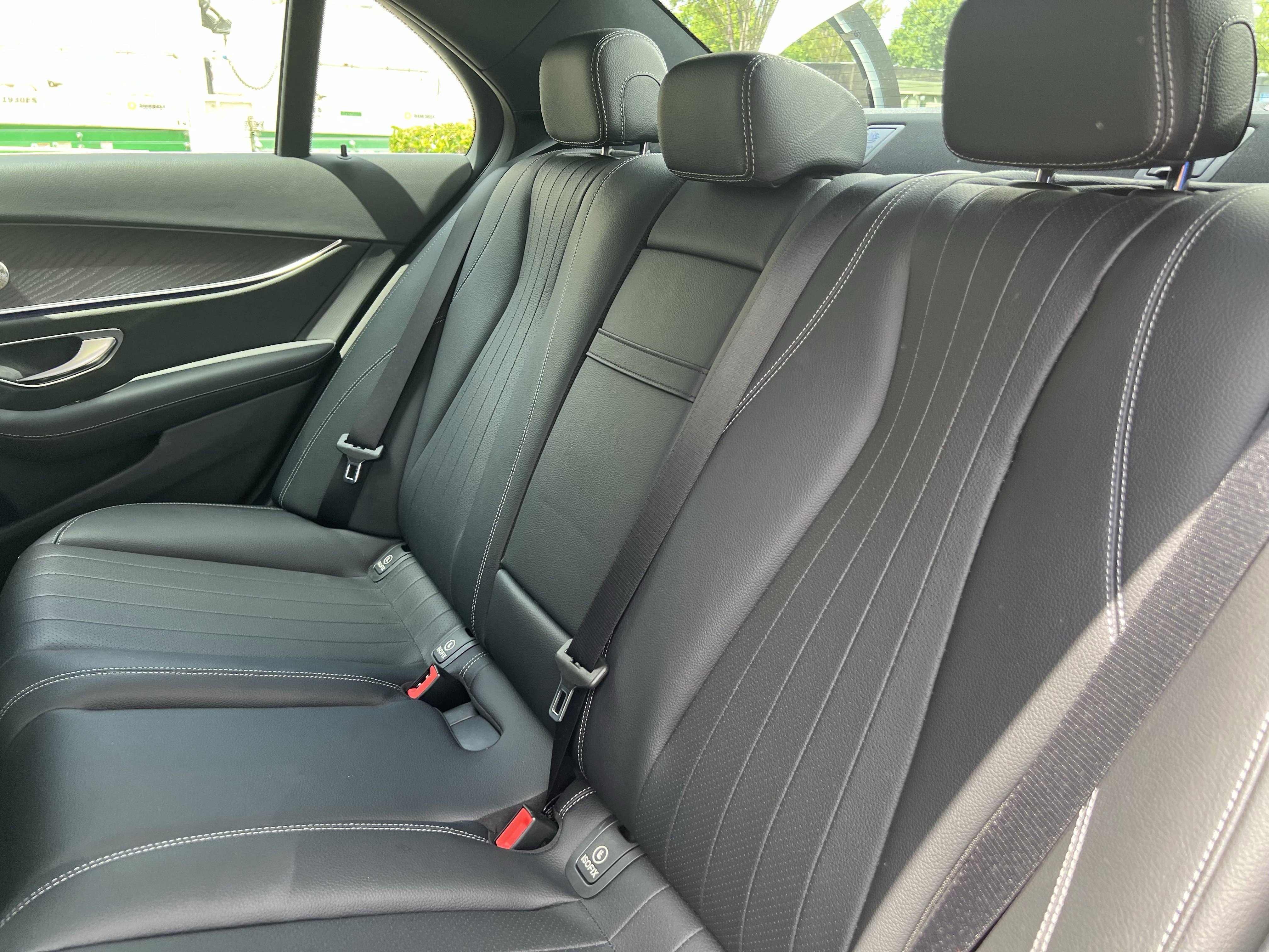 Used 2023 Mercedes-Benz E 350 4MATIC Sedan image 33