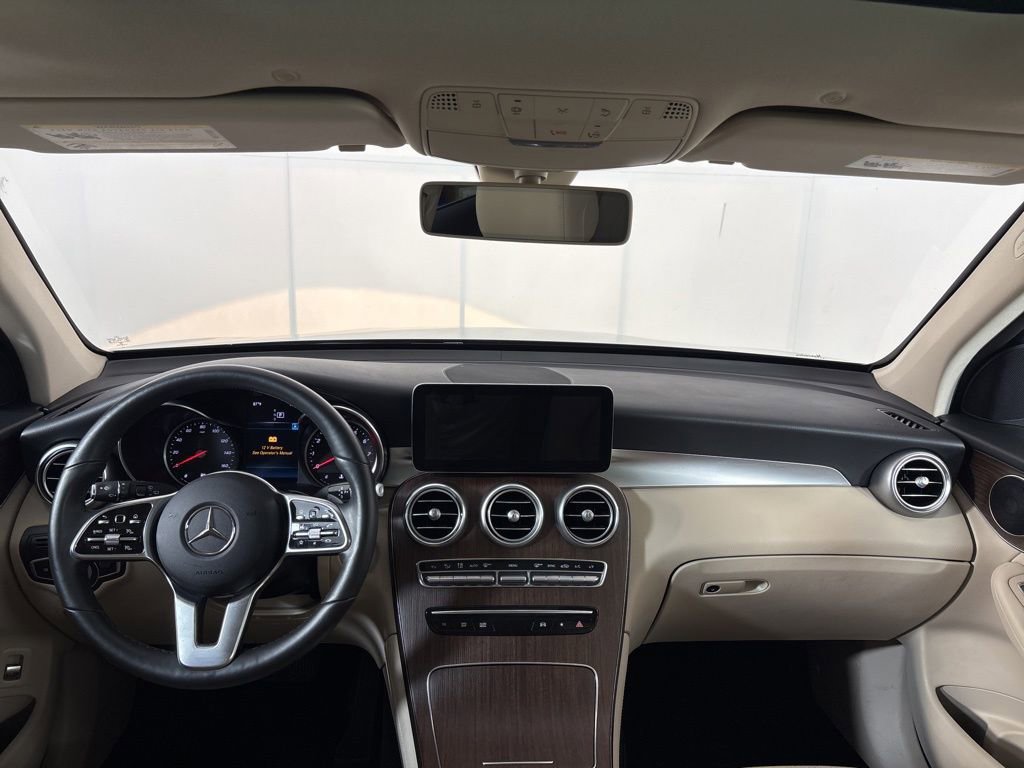 Used 2020 Mercedes-Benz GLC 300 4MATIC w/ Premium Package image 21
