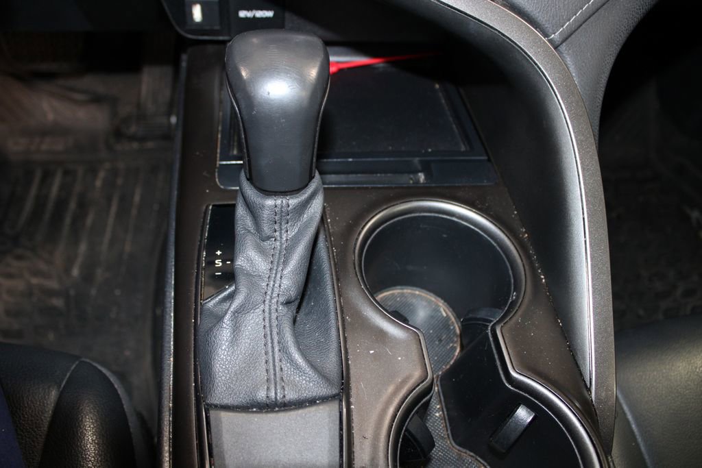 Used 2021 Toyota Camry SE image 26