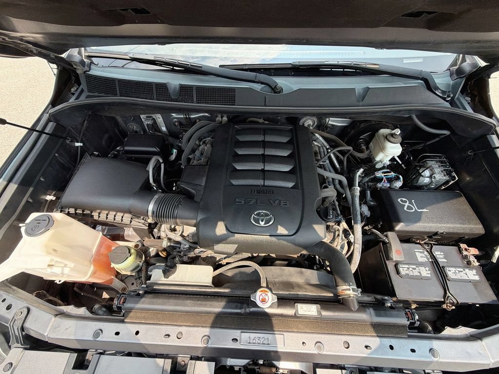 Used 2018 Toyota Tundra SR5 AWD/4WD image 32