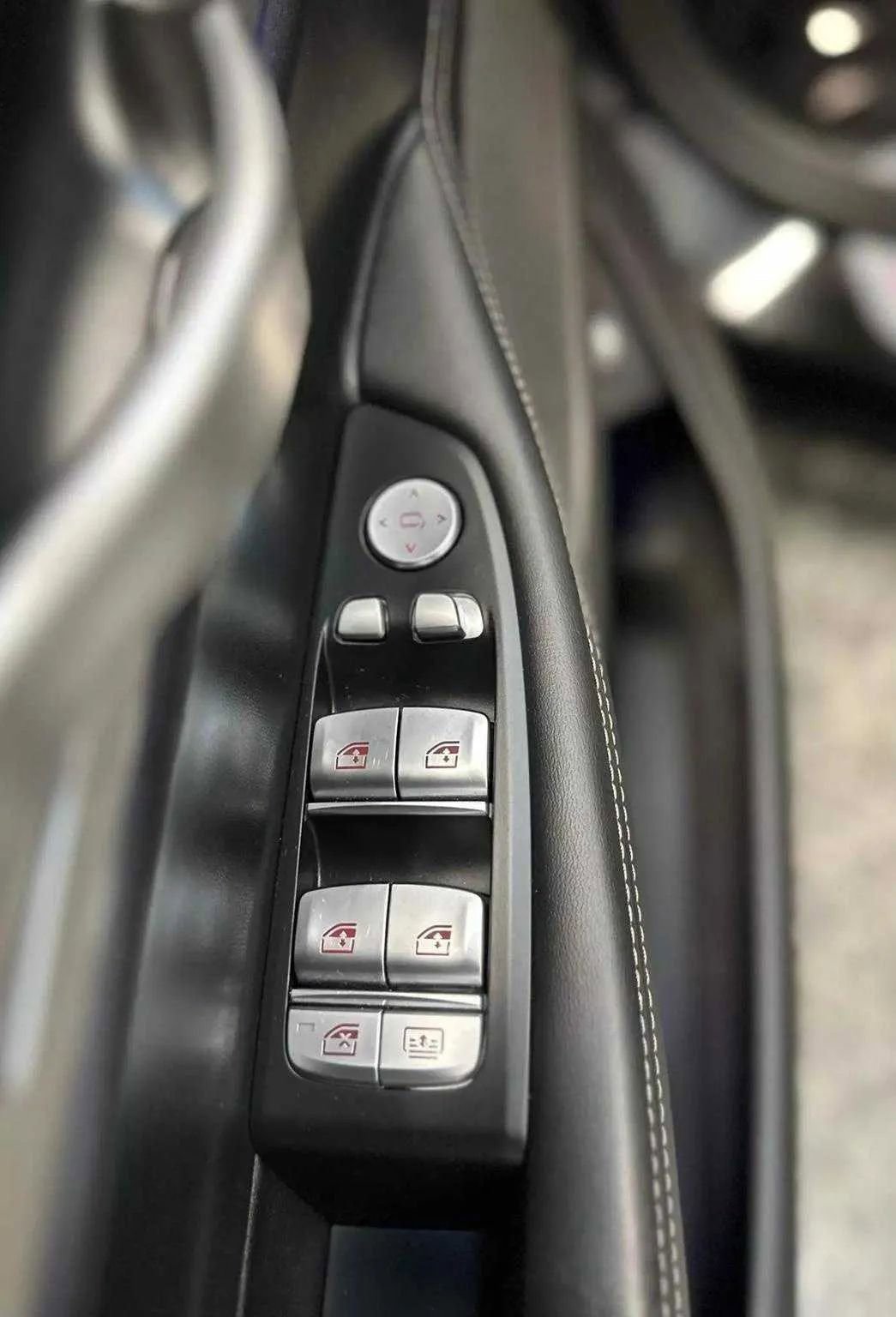 Used 2022 BMW 740i 740i Sedan 4D image 15