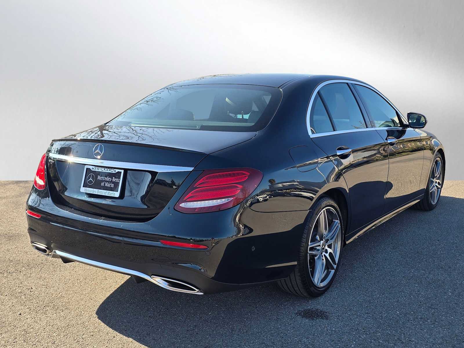 Used 2018 Mercedes-Benz E 300 E 300 image 3