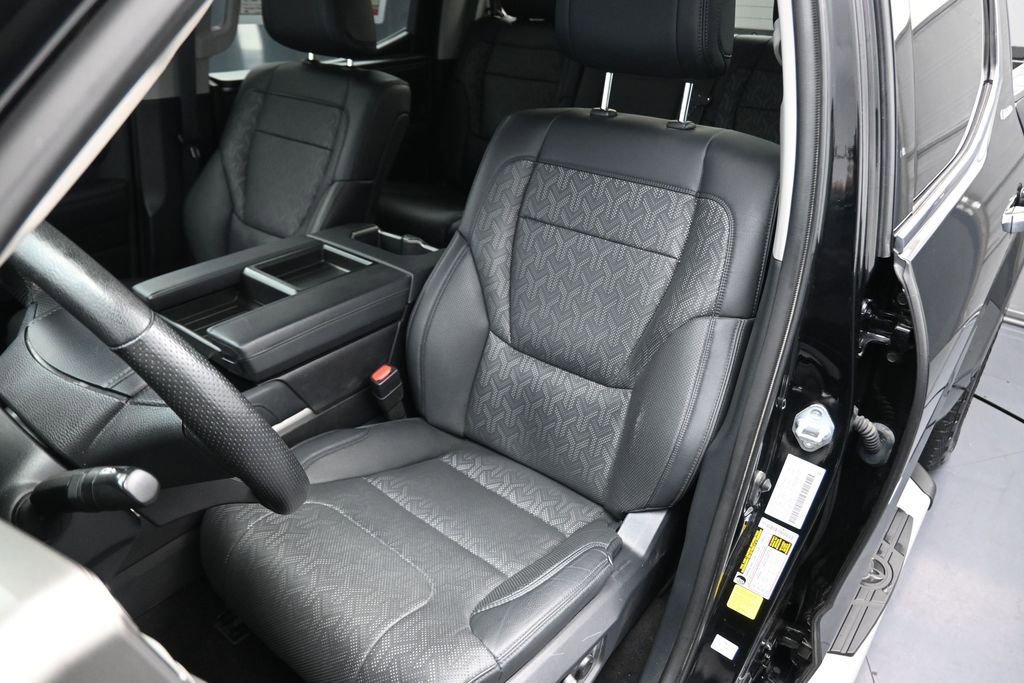 Used 2023 Toyota Tundra Limited w/ Power Package AWD/4WD image 10