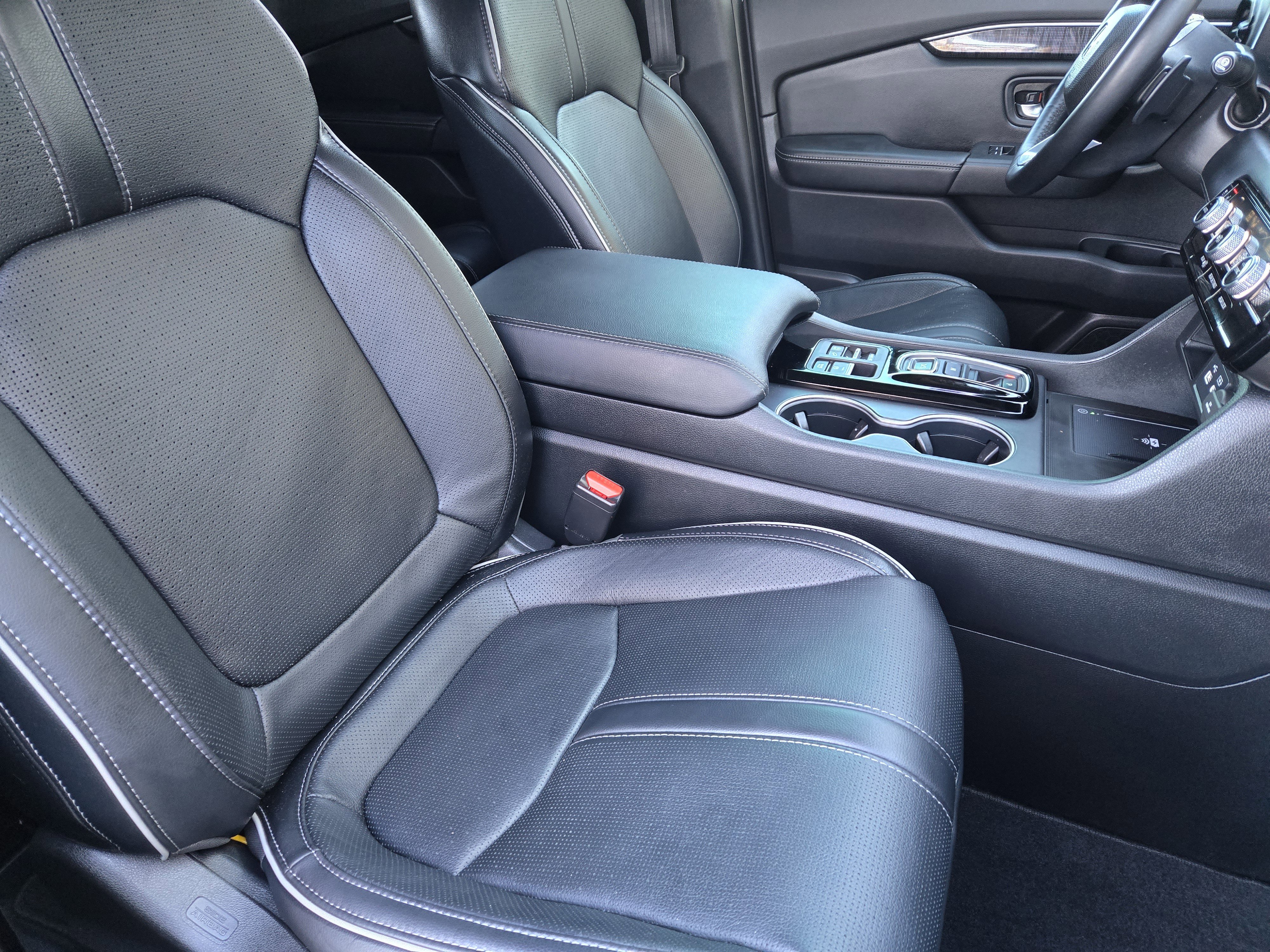 Used 2023 Honda Pilot Elite image 19