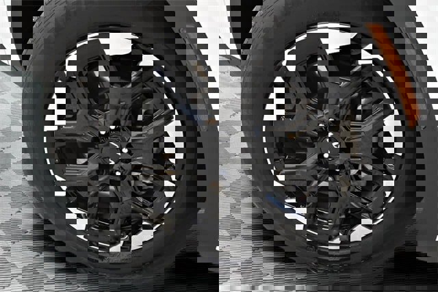 Used 2024 Kia Sorento S image 14