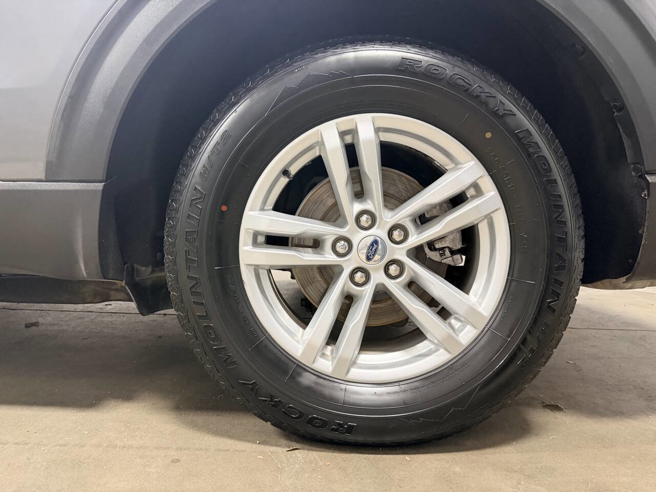 Used 2021 Ford Explorer XLT w/ Equipment Group 202A image 8