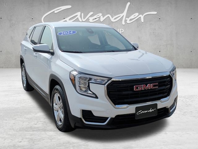 Used 2024 GMC Terrain SLE image 2