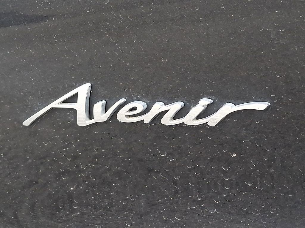 Used 2024 Buick Enclave Avenir w/ Avenir Technology Package image 33