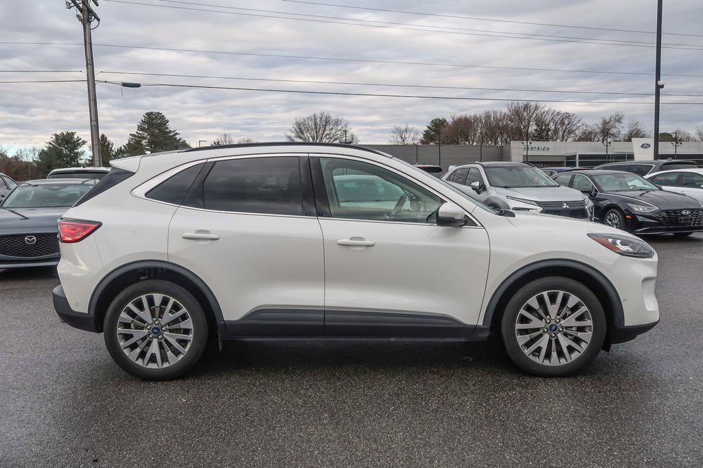 Used 2020 Ford Escape Titanium w/ Titanium Premium Package 2.0 image 9