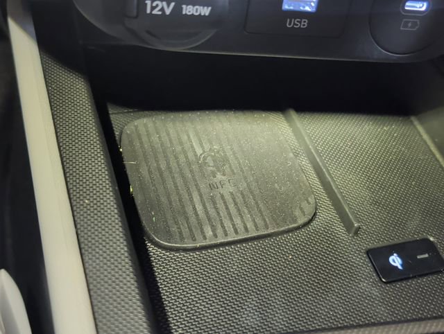 Certified 2025 Hyundai Elantra Limited image 24