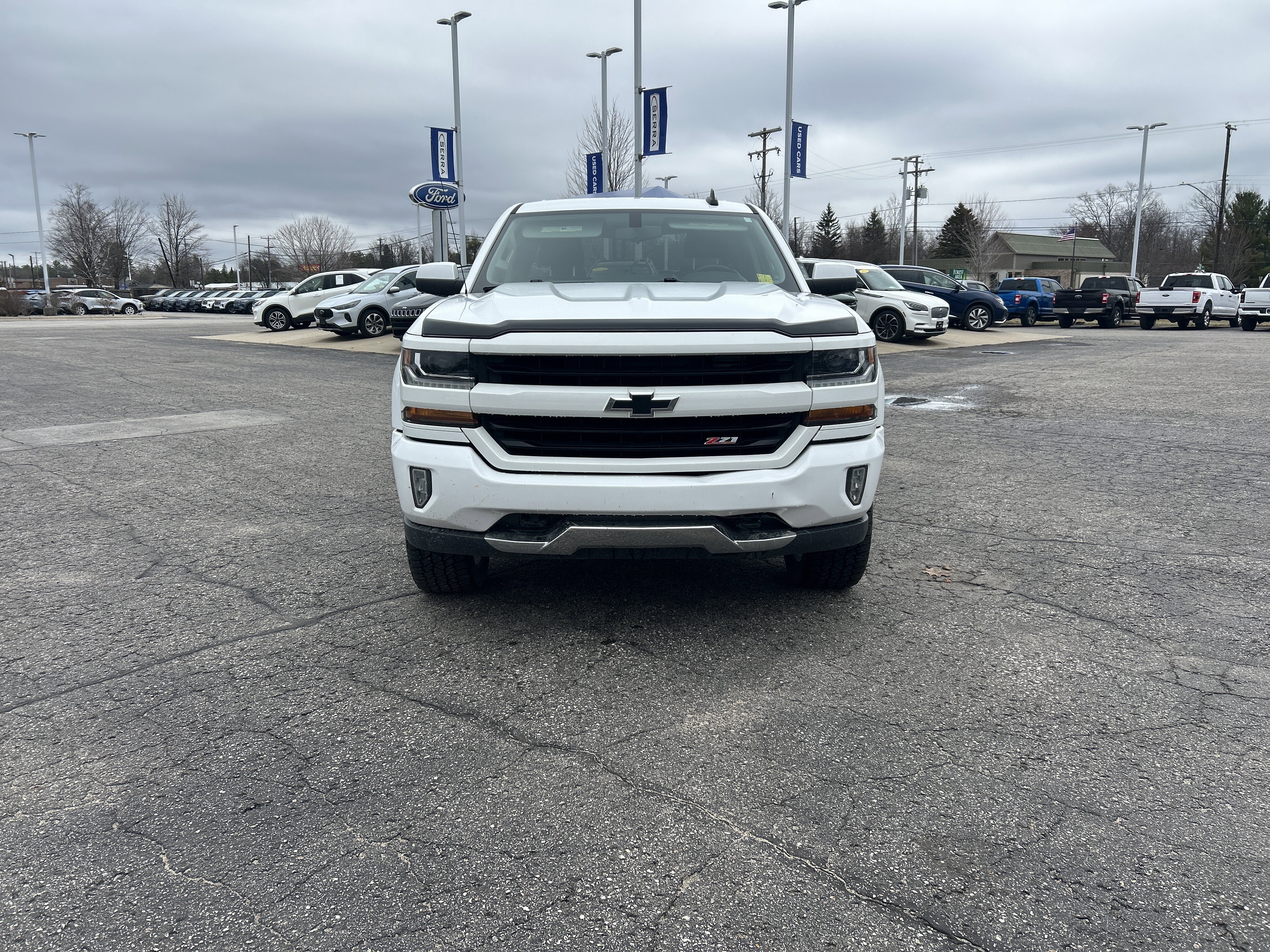 Used 2019 Chevrolet Silverado 1500 LT w/ LPO, Black Pack AWD/4WD image 9