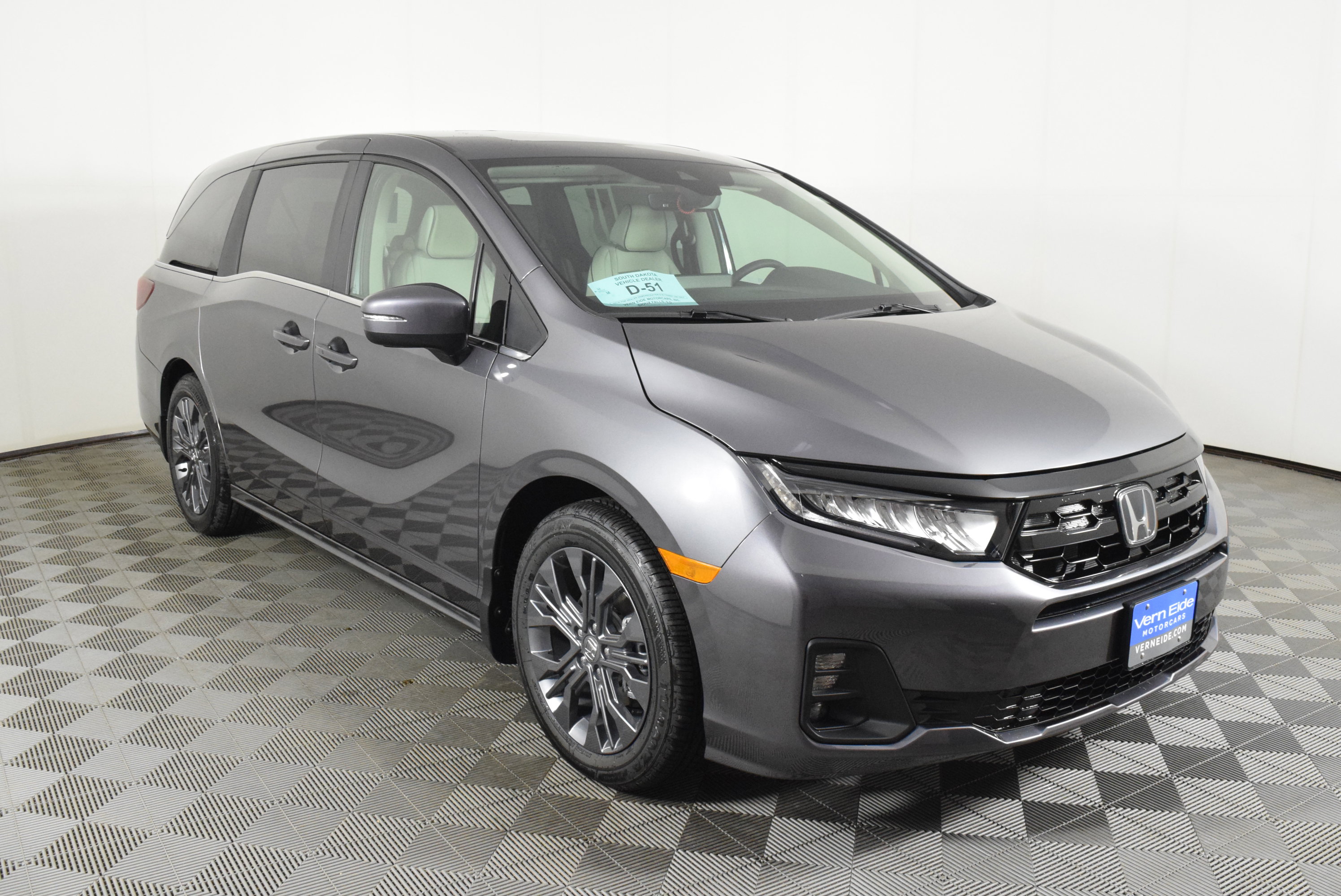 New 2026 Honda Odyssey Touring image 4