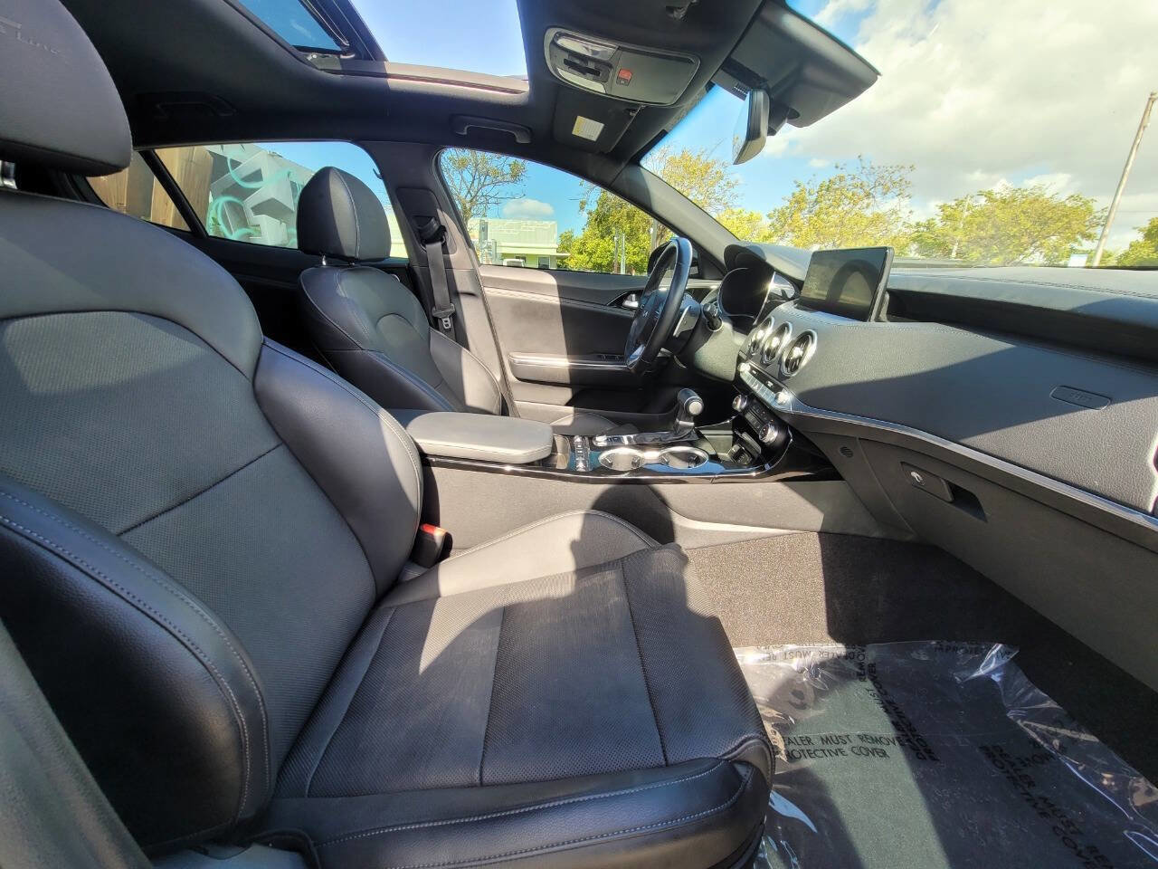 Used 2023 Kia Stinger GT-Line w/ Sun & Sound Package RWD image 13