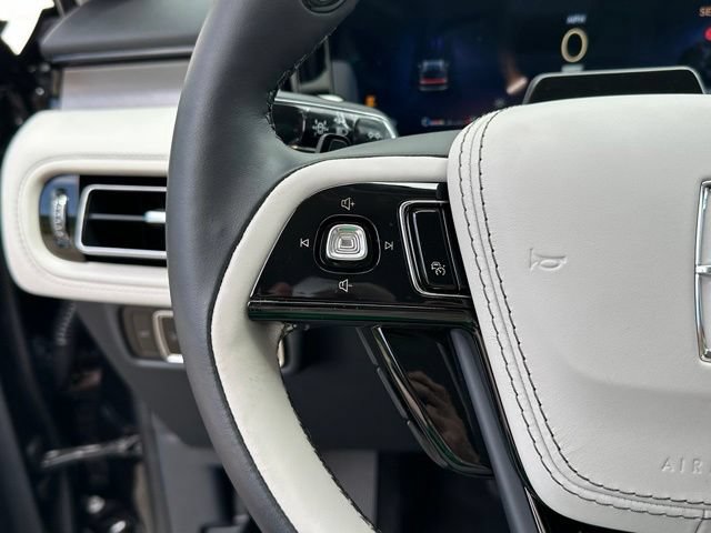 New 2026 Lincoln Aviator AWD image 10