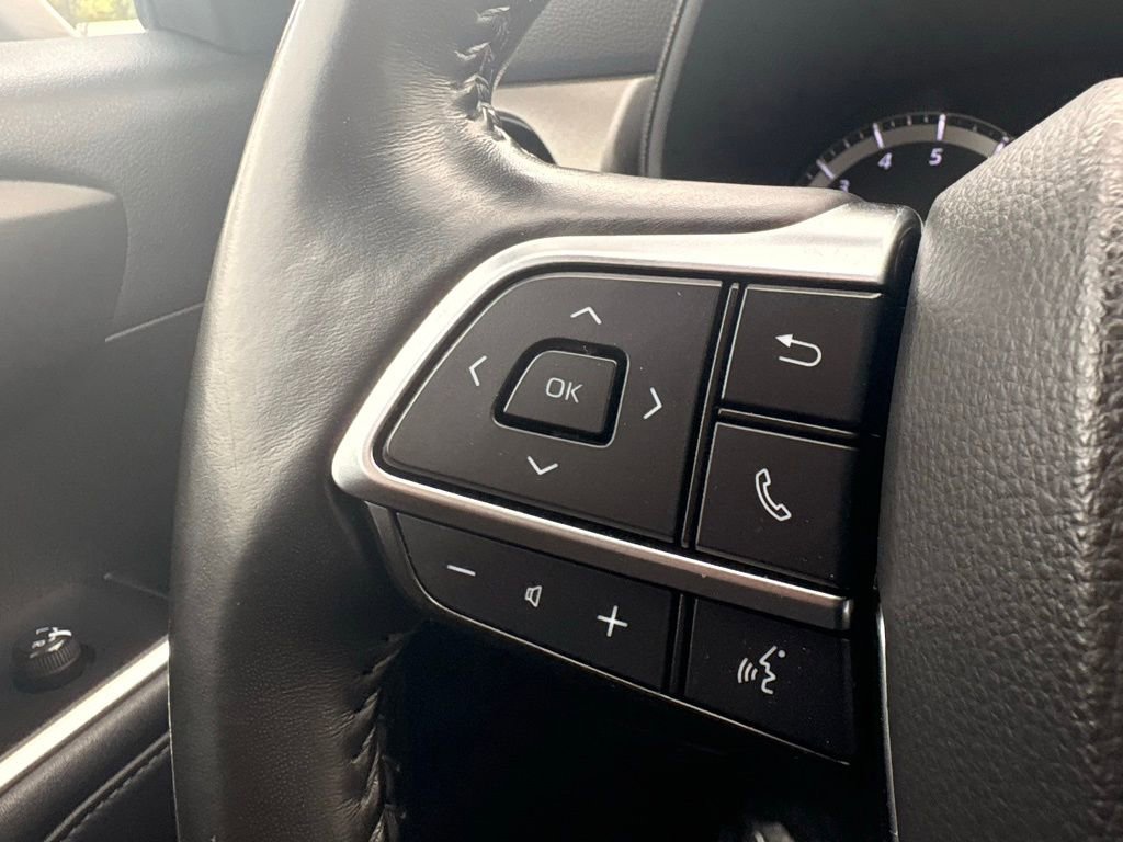 Used 2021 Toyota Highlander LE image 34