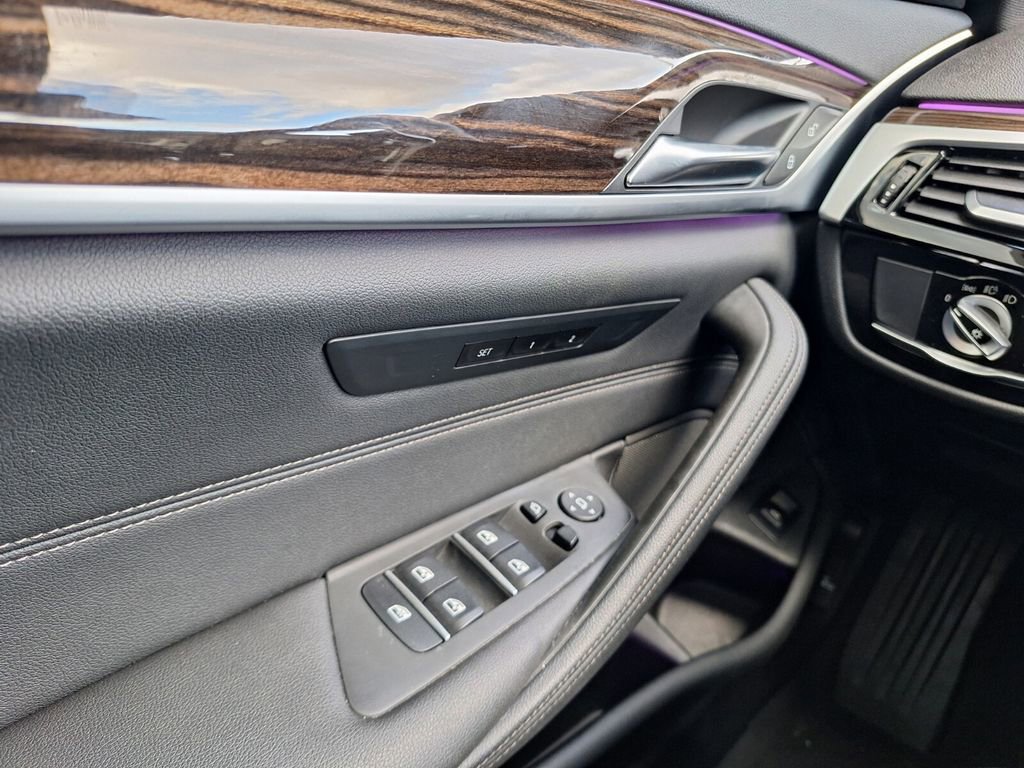 Used 2023 BMW 530i w/ Premium Package image 21