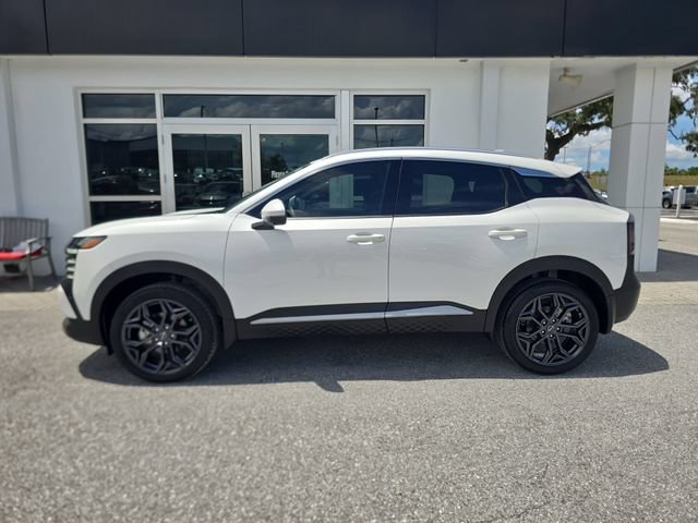 Used 2025 Nissan Kicks SR FWD image 4