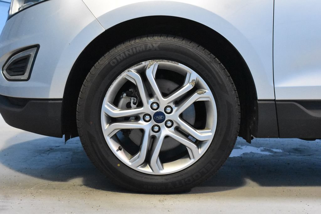 Used 2016 Ford Edge Titanium FWD image 24