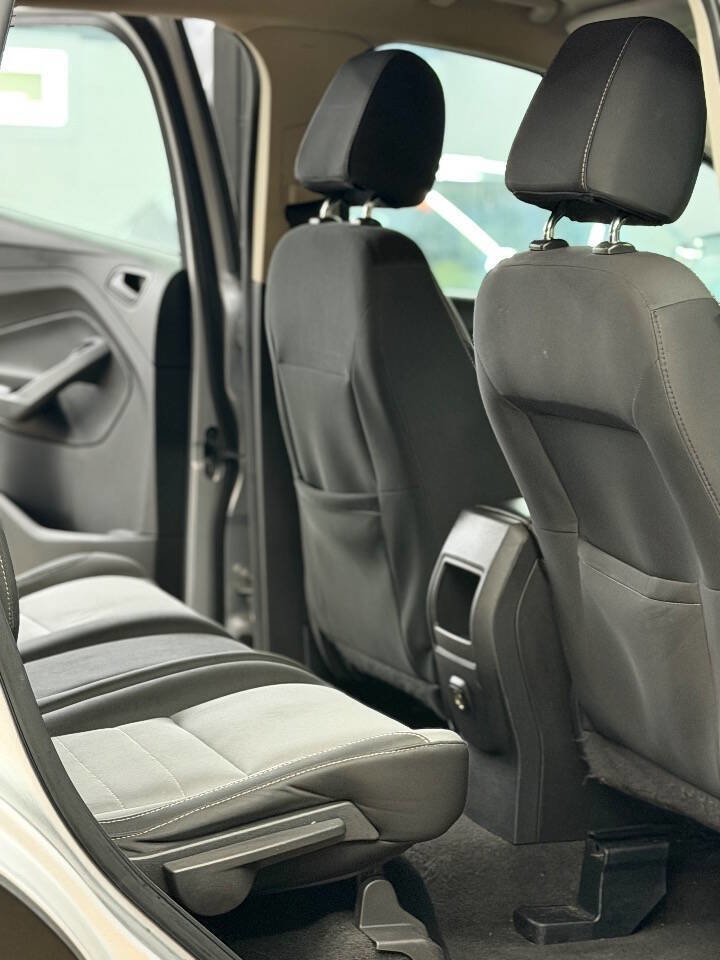 Used 2017 Ford Escape S image 8