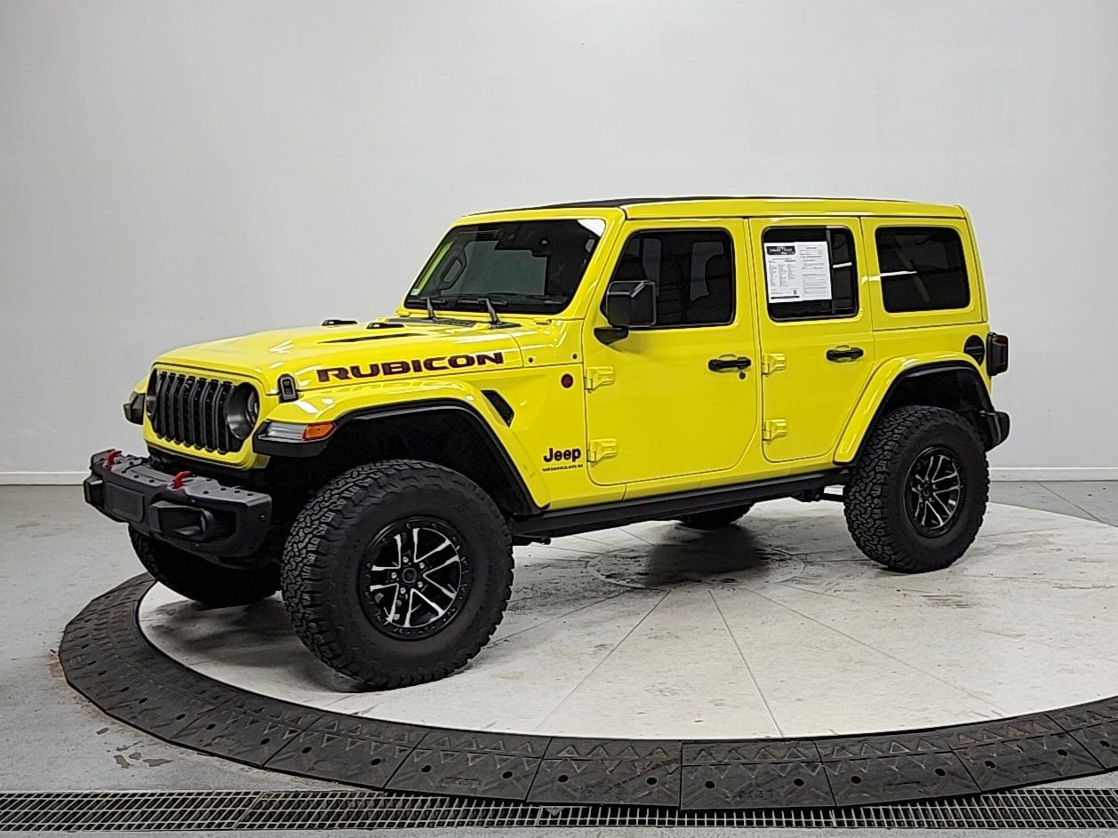 Used 2024 Jeep Wrangler Unlimited Rubicon image 3