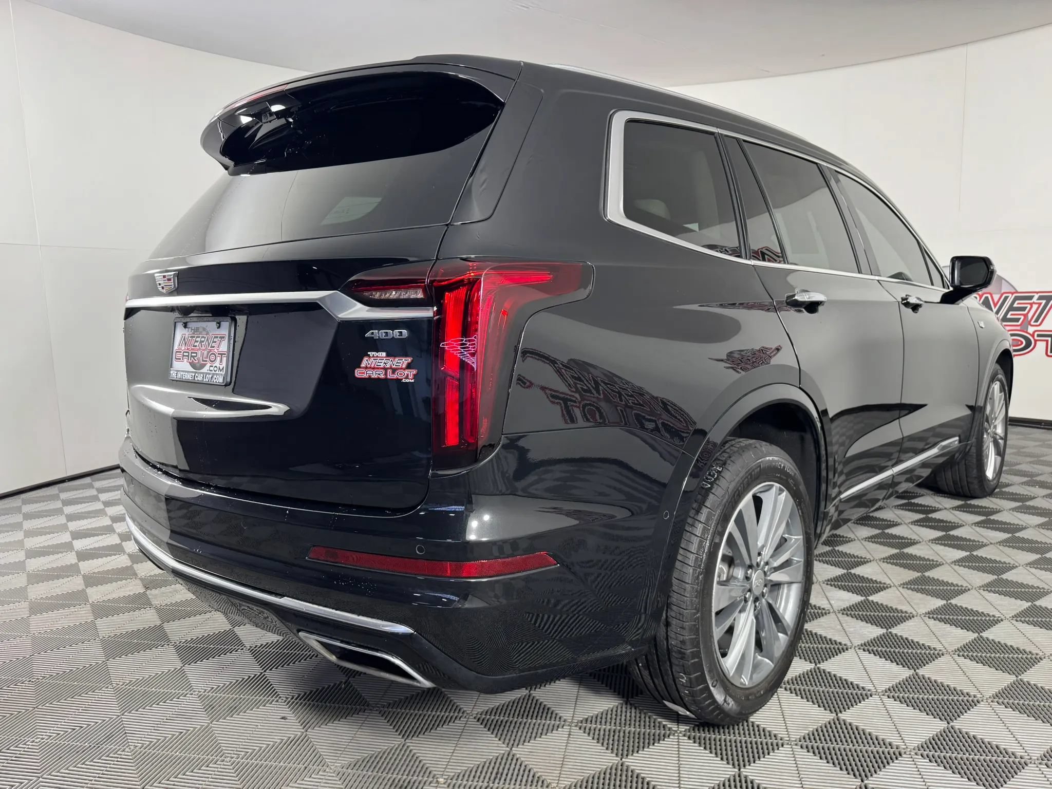 Used 2024 Cadillac XT6 Premium Luxury w/ Technology Package AWD/4WD image 30