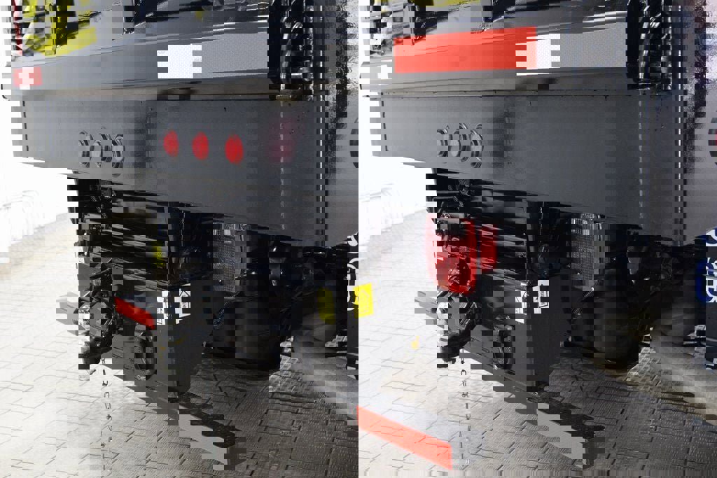 Used 2025 RAM 5500 Tradesman w/ Safety Group image 14