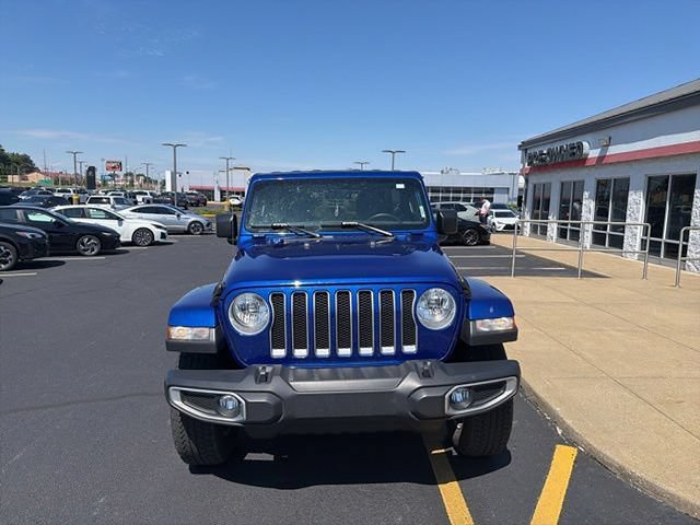 Used 2018 Jeep Wrangler Unlimited Sahara AWD/4WD image 8