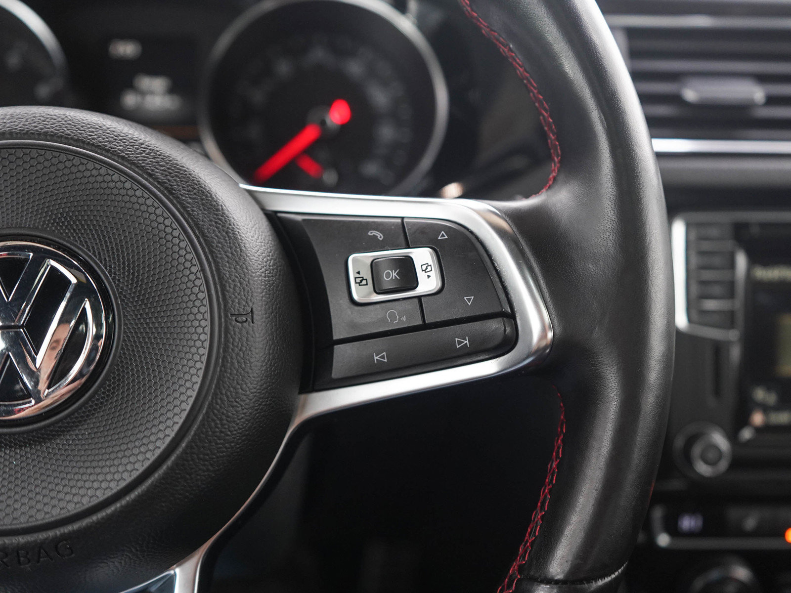 Used 2017 Volkswagen Jetta GLI FWD image 25