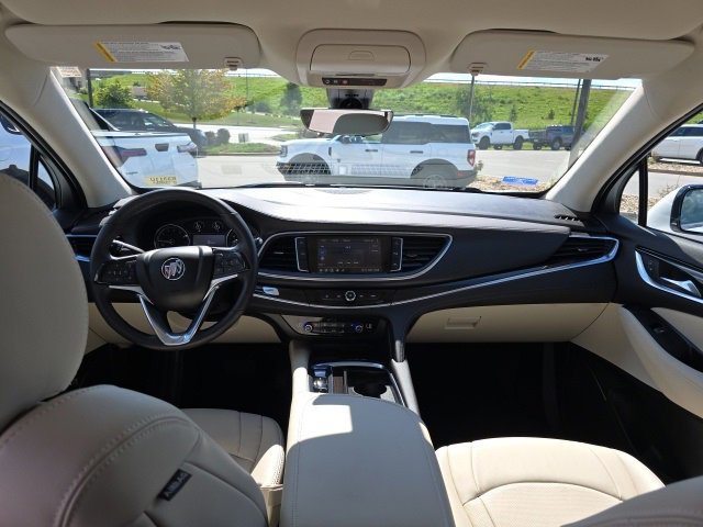 Used 2024 Buick Enclave Essence w/ Technology Package image 14