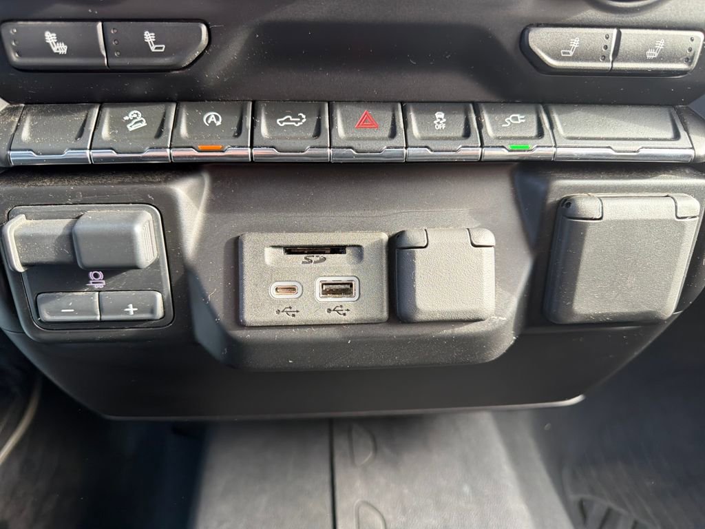 Used 2021 Chevrolet Silverado 1500 LT w/ All Star Edition Plus image 39