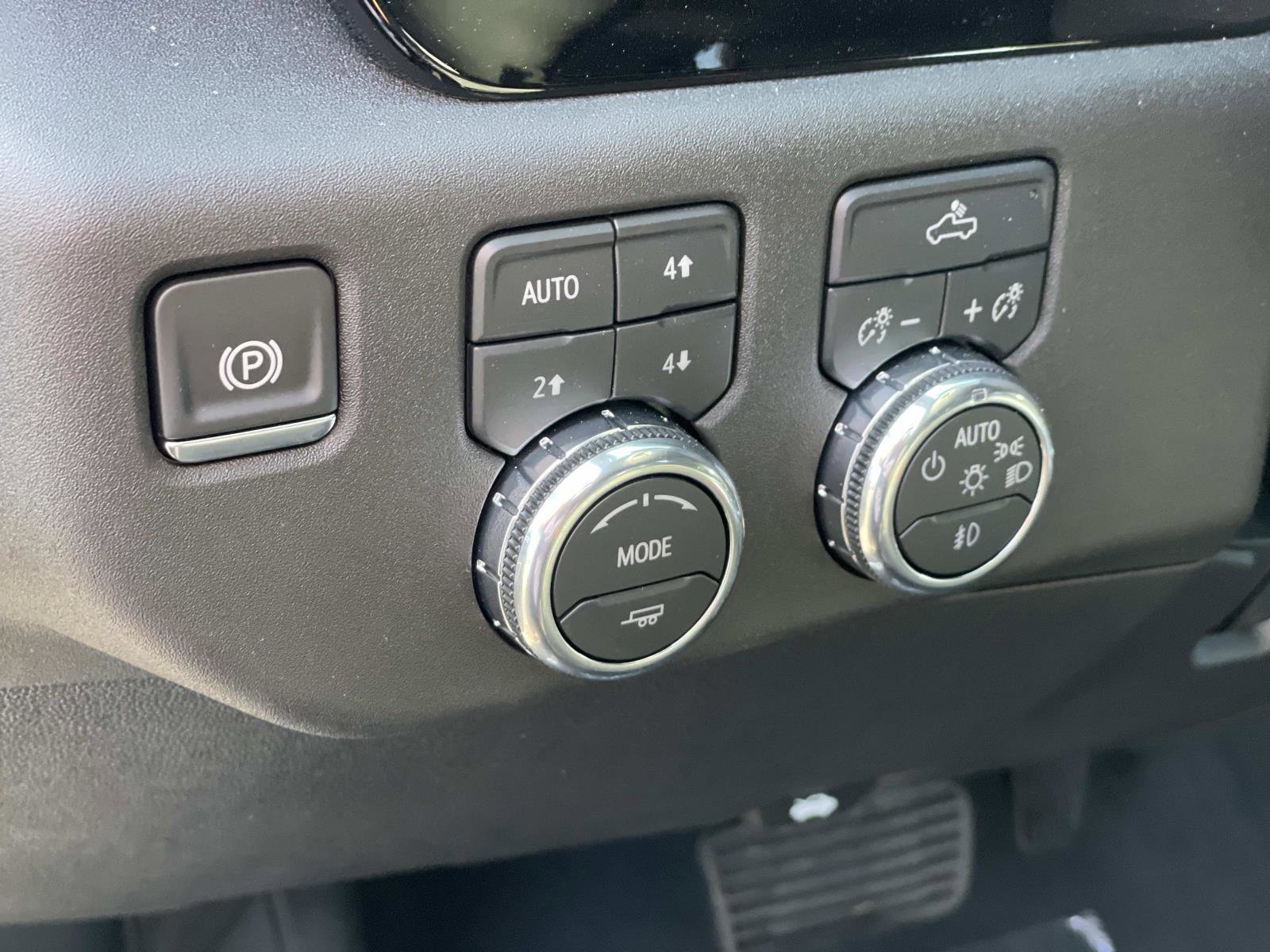 New 2026 GMC Sierra 1500 Elevation image 19