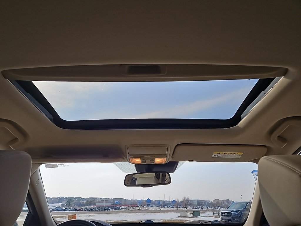 Used 2018 Honda CR-V Touring image 23