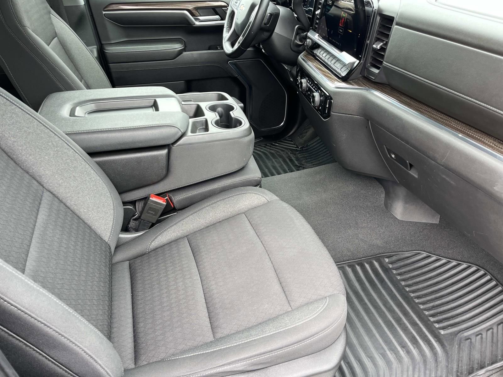 Used 2023 Chevrolet Silverado 1500 LT AWD/4WD image 22