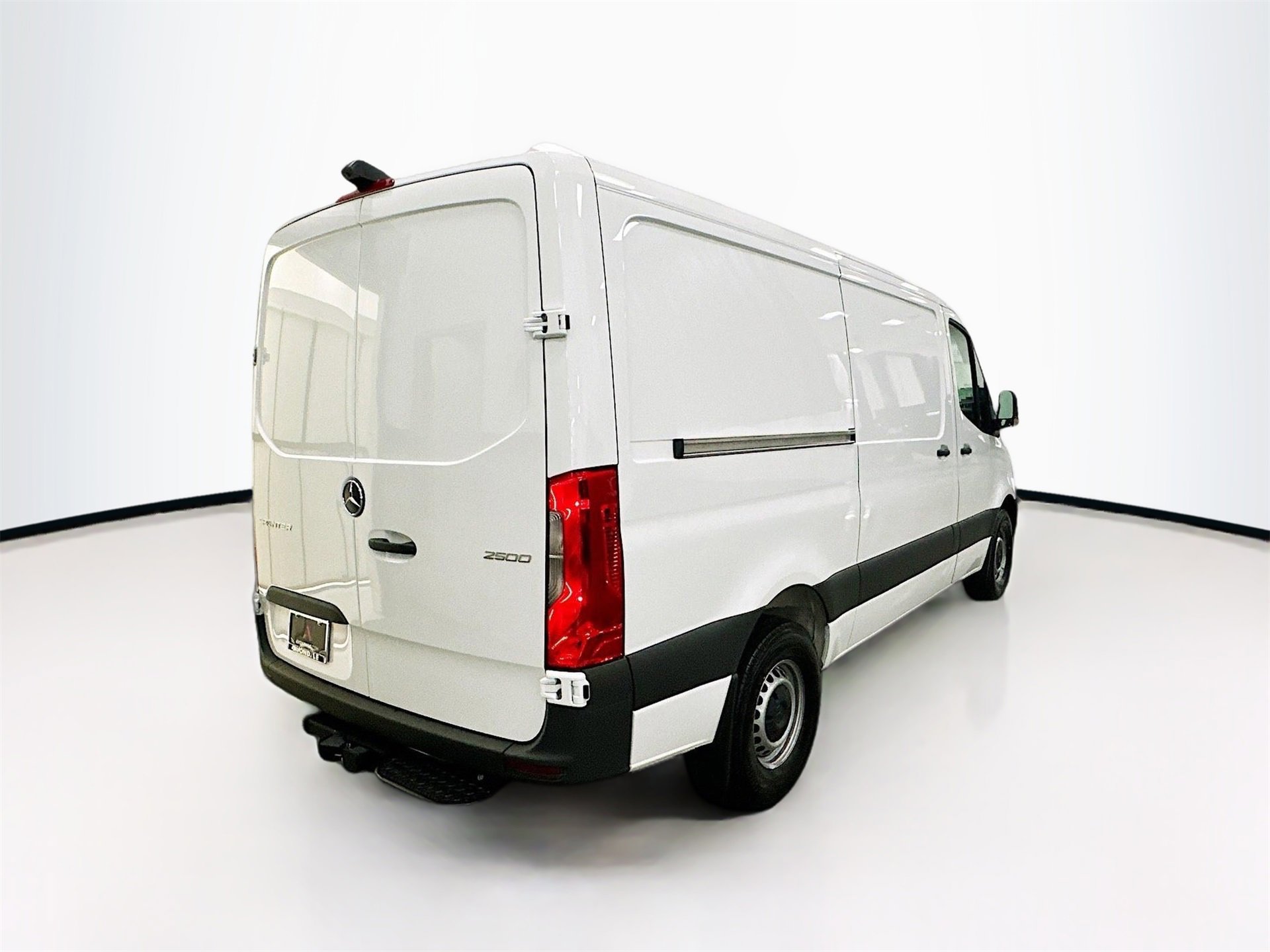 Used 2025 Mercedes-Benz Sprinter 2500 image 8