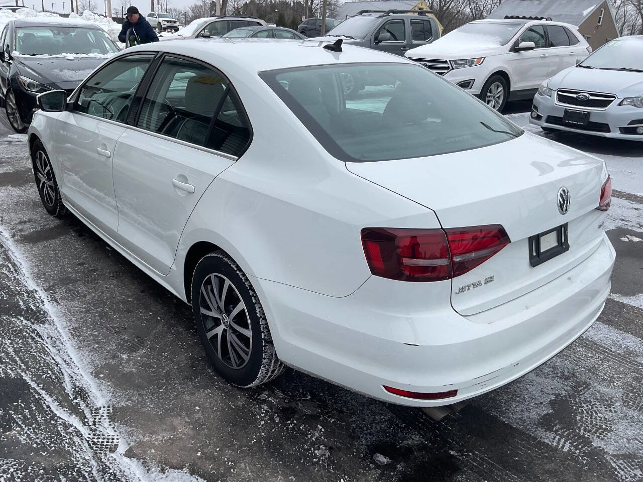 Used 2017 Volkswagen Jetta SE image 7