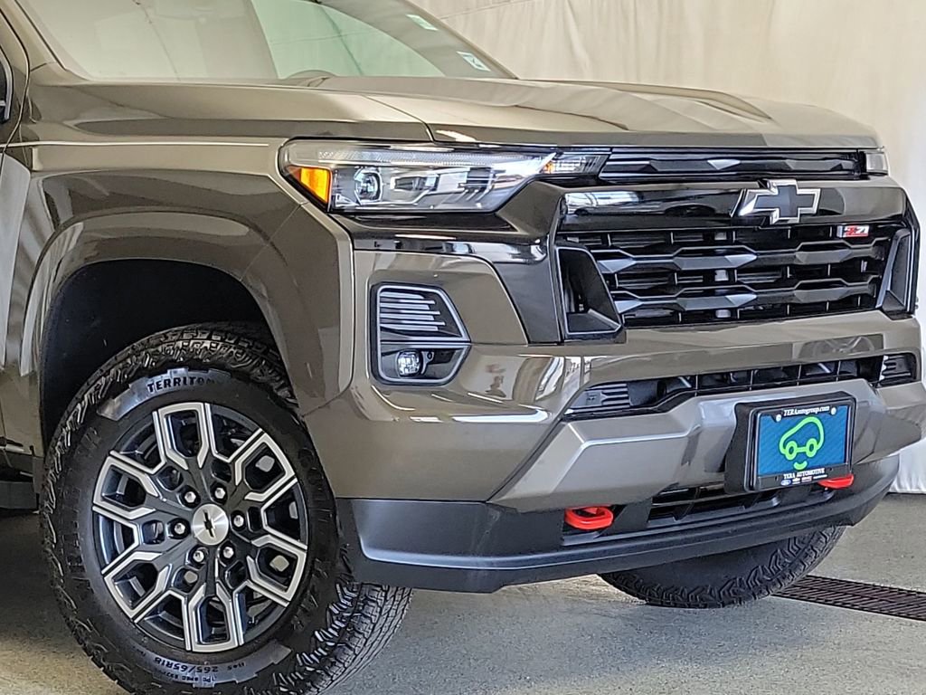 Certified 2024 Chevrolet Colorado Z71 w/ Advanced Trailering Package image 2