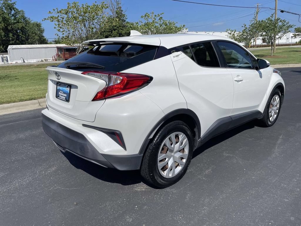 Used 2021 Toyota C-HR LE FWD image 6