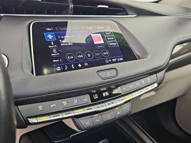 Certified 2022 Cadillac XT4 Premium Luxury w/ Enhanced Visibility Package FWD image 18