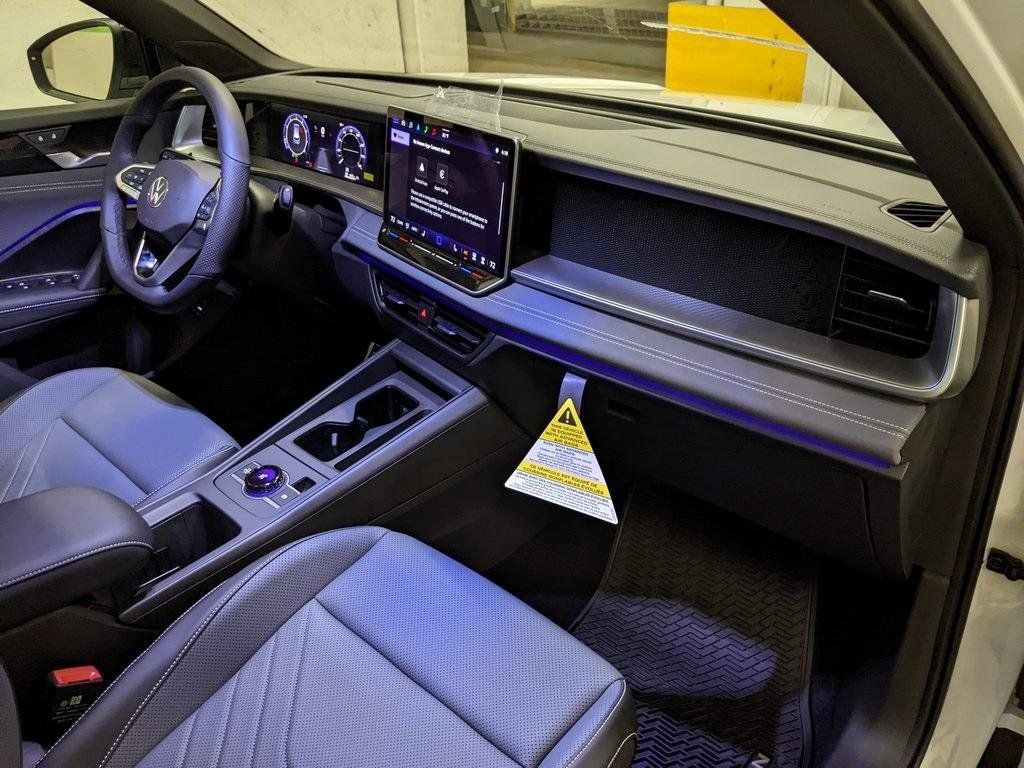 New 2026 Volkswagen Tiguan SE R-Line image 21