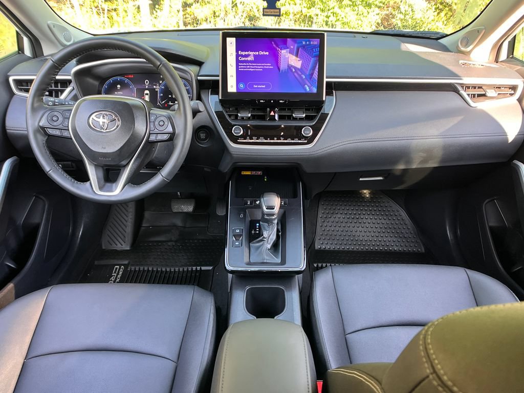 Used 2026 Toyota Corolla Cross XLE w/ Convenience Package AWD/4WD image 13
