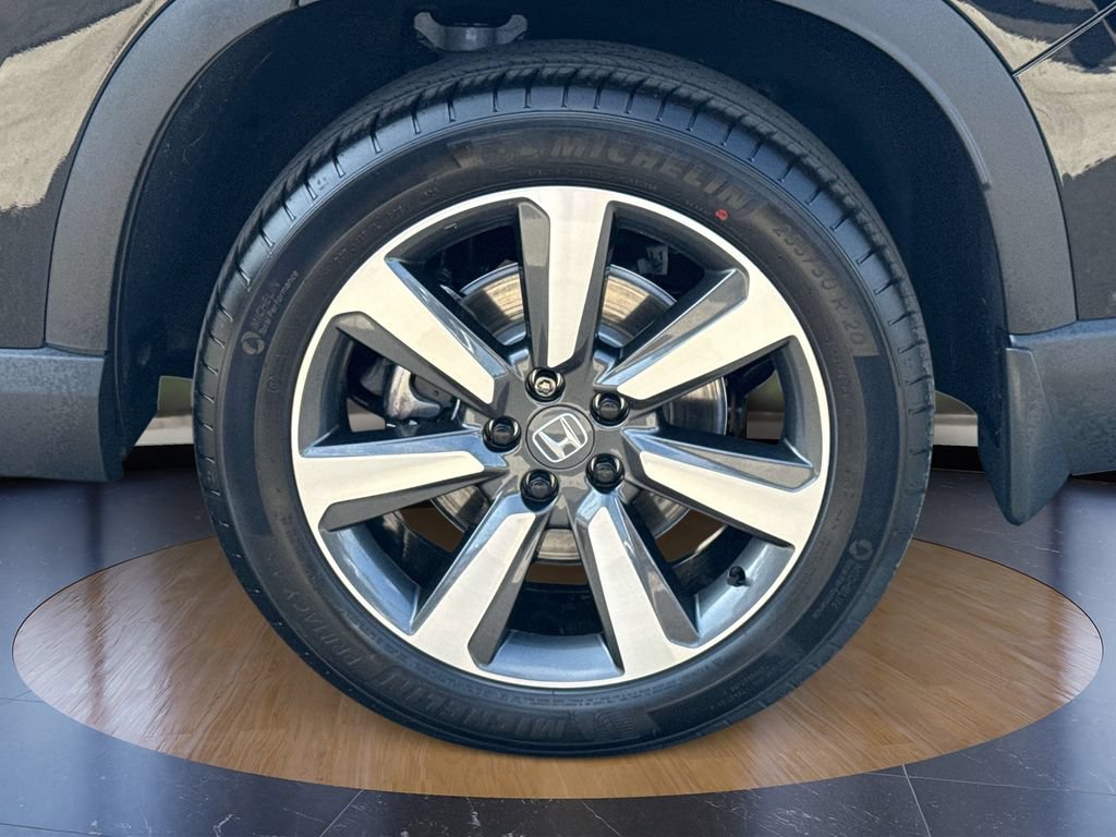 Used 2025 Honda Pilot Touring image 38