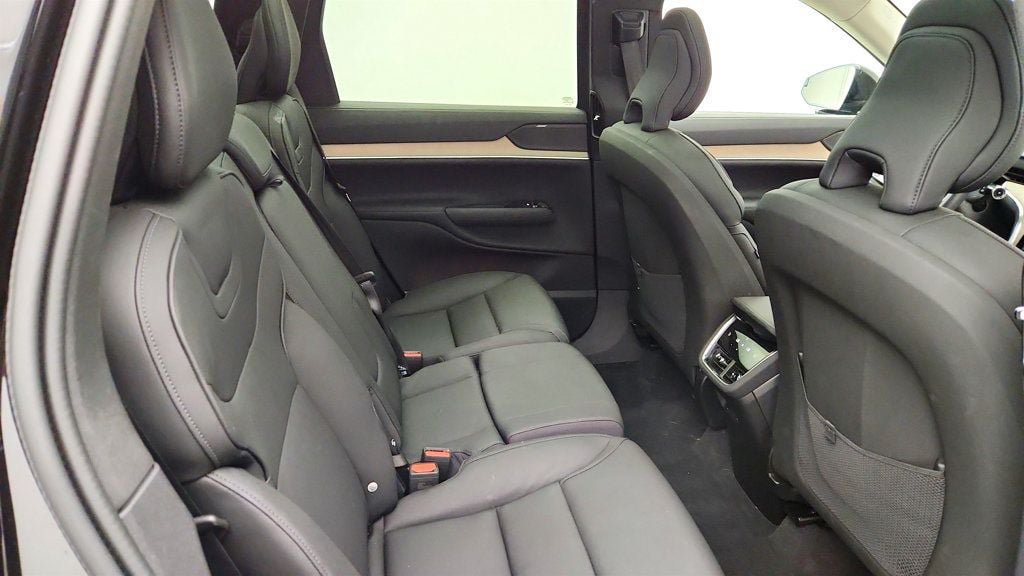 Used 2025 Volvo EX90 Plus AWD/4WD image 21