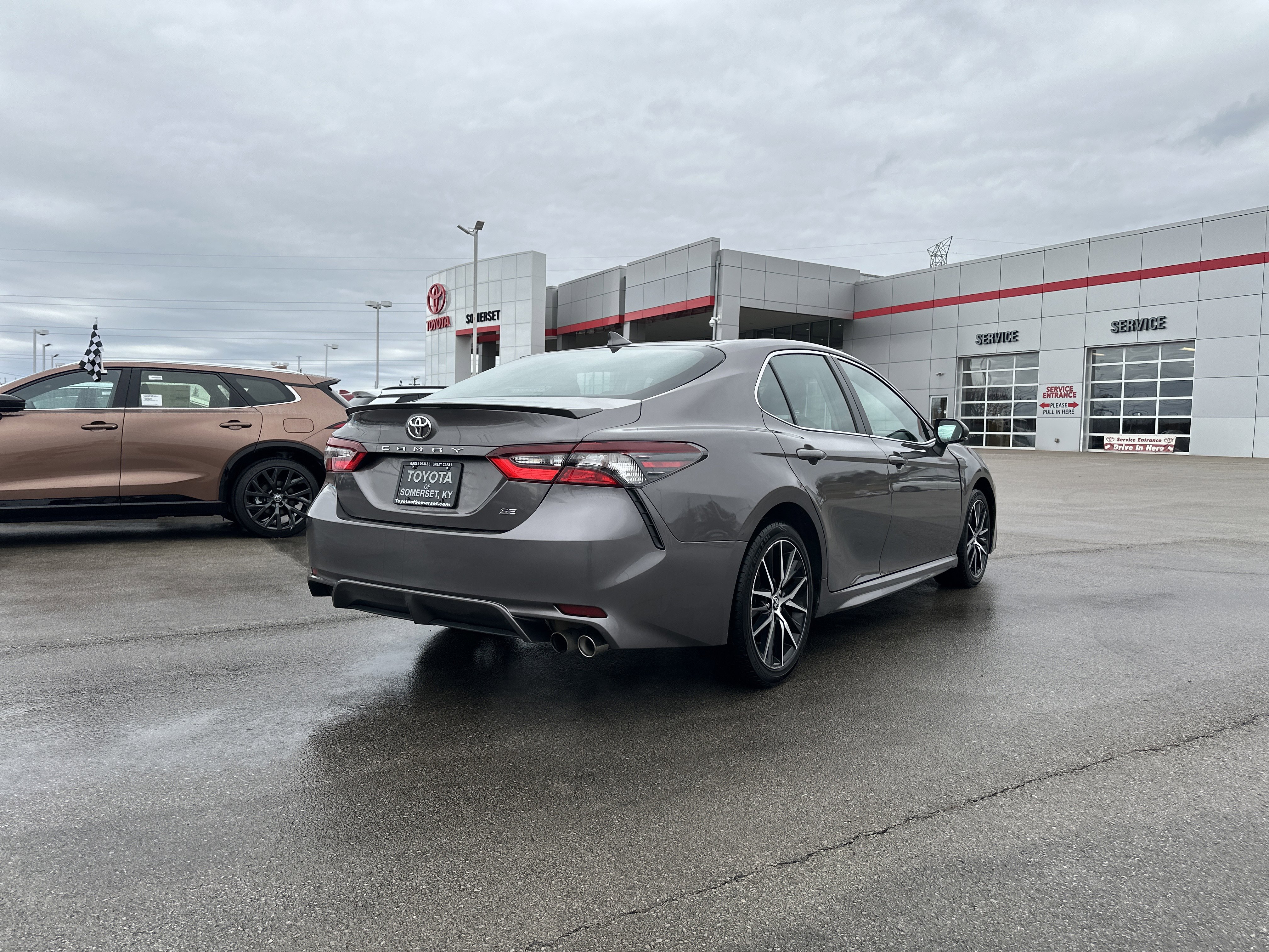 Certified 2024 Toyota Camry SE image 4